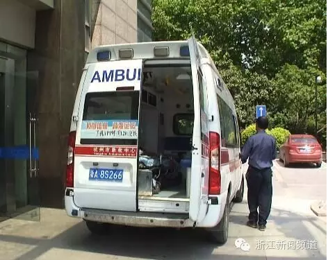 五一假期，杭州一工地的起重機(jī)吊機(jī)倒塌，造成1人重傷，3人輕傷